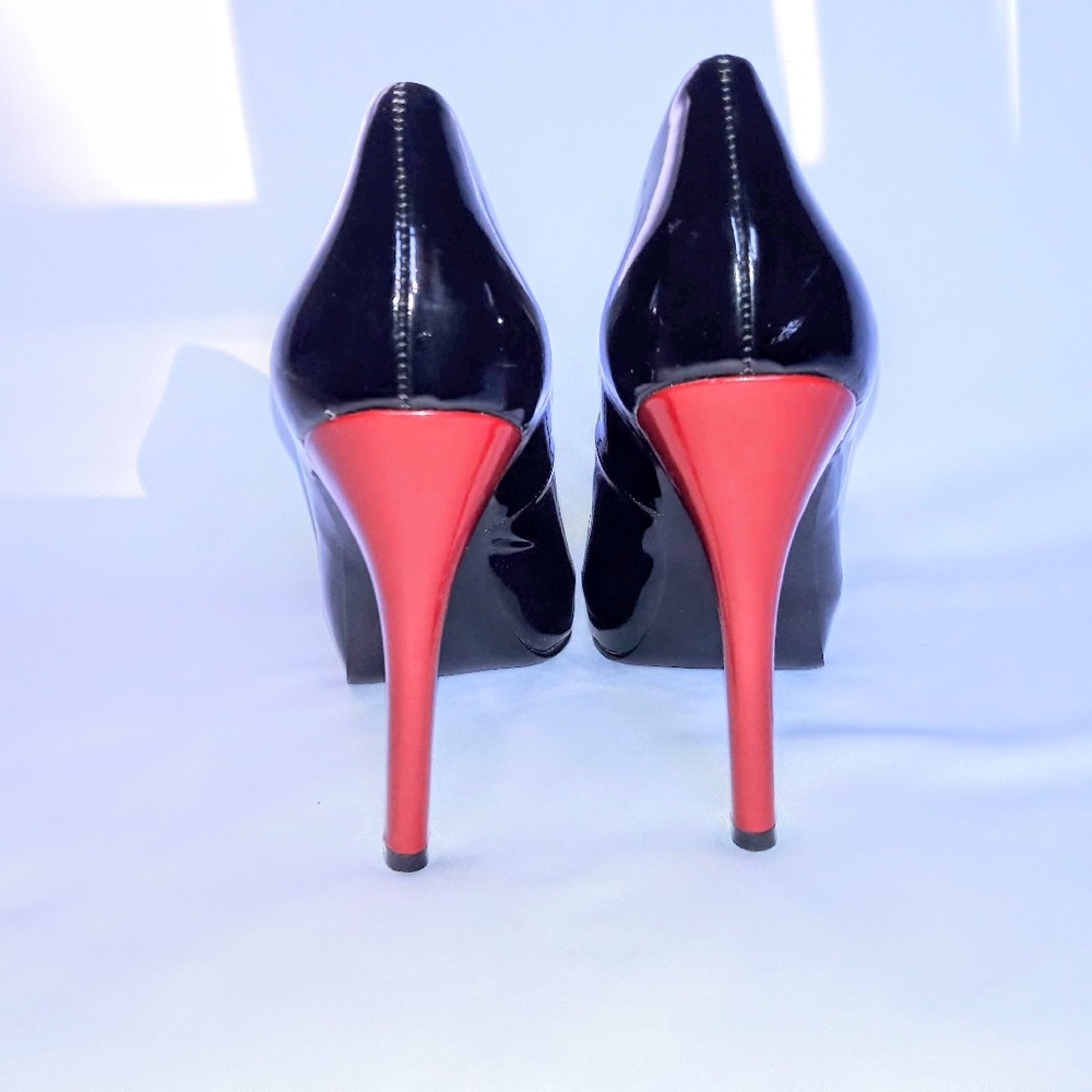 Guess Peep-Toe Heels